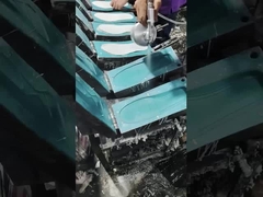 Le processus de production de l'agent de libération pour la semelle intérieure est photographié dans une usine chinoise